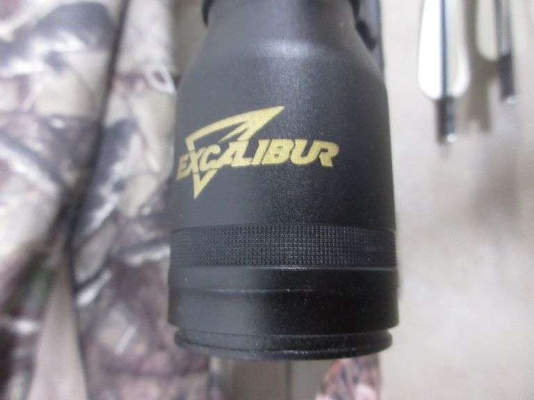 Excalibur Axiom crossbow with (4) Arrows, has scope, quiver, case, rope