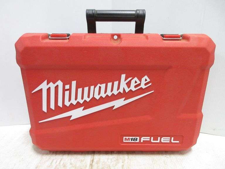 Milwaukee drill case, no tool included Albrecht Auction Service