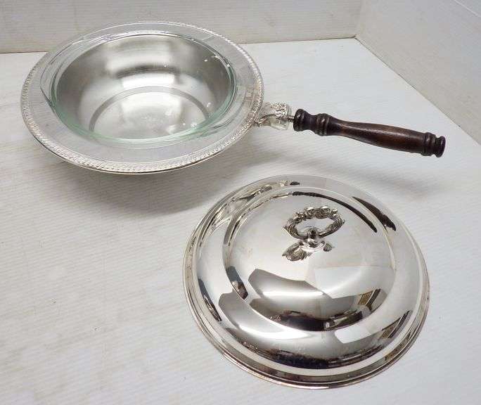 International Silver Co. silverplated chafing dish with sterno can
