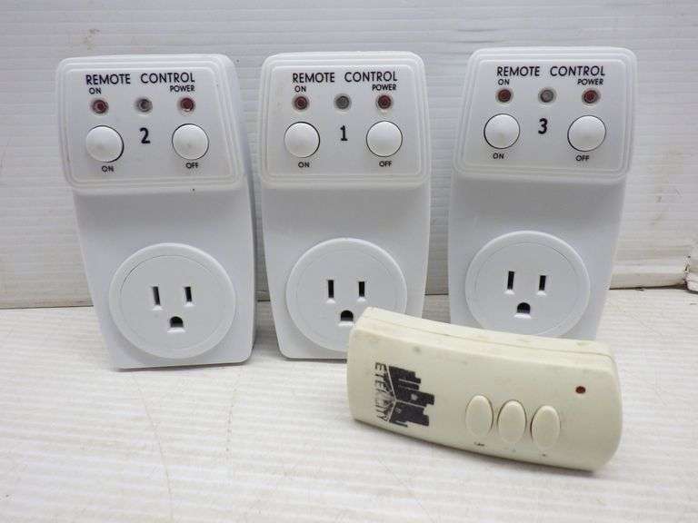 (3) Remote control power switches with remote Albrecht Auction Service