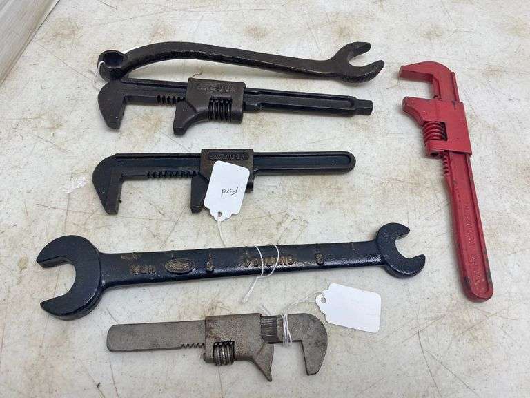 (6) Wrenches, includes 4 Ford, 1 Buckeye, 1 Ford has square end for