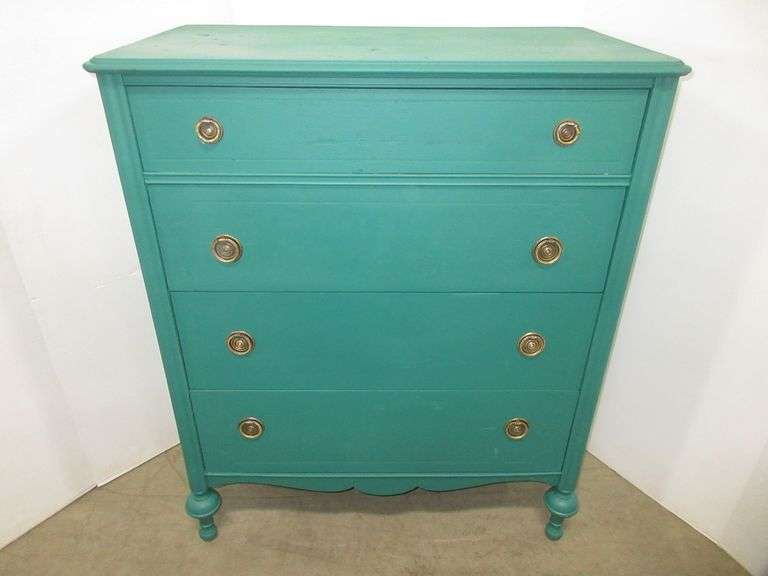 Huntley Simmons Furniture dresser, fourdrawer, 36"W x 21"D x 44"H, has been repainted