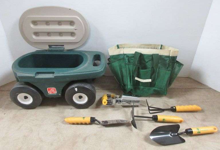 Step 2 garden stool with tool carrier and tools, stool 13"W x 21"D x