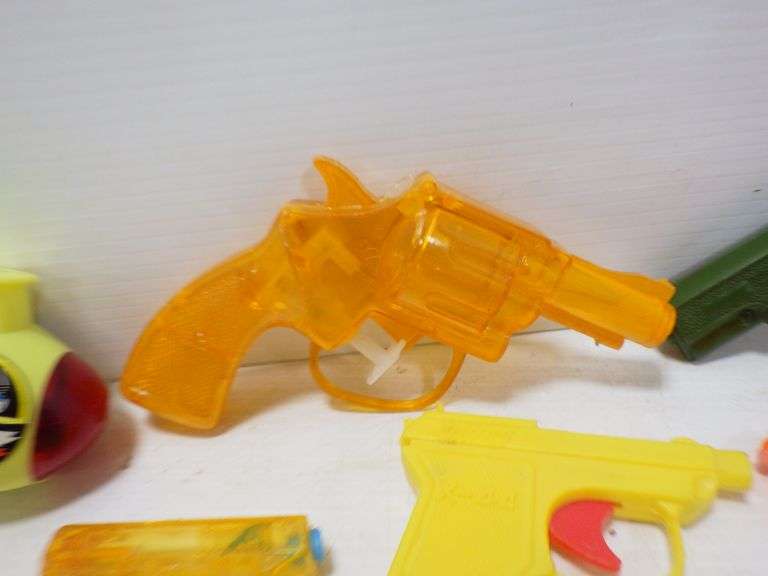 Older squirt guns Albrecht Auction Service