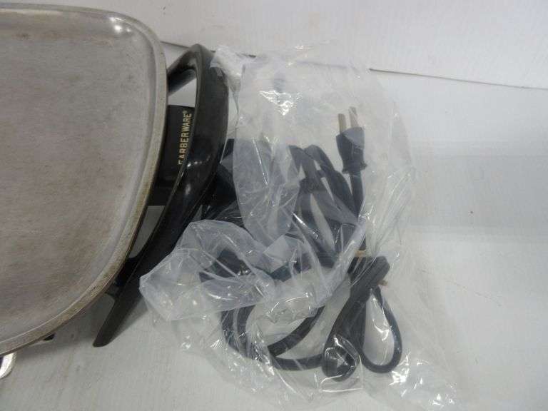 Farberware Electric Griddle with Grease Tray and Power Cord, 22"W x 12 3/4"D, works well