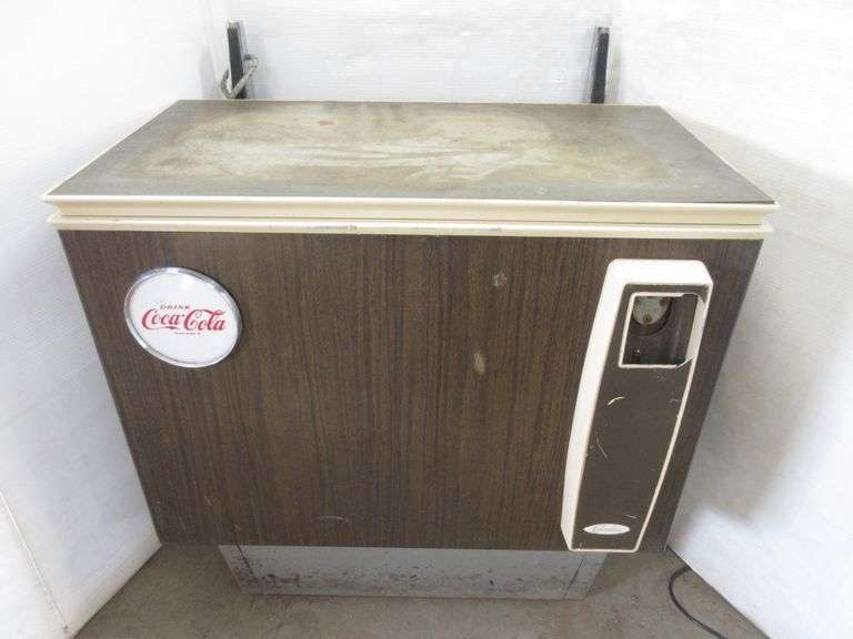 1960’s Cornelius brand CocaCola vending machine/cooler, 32”W x 18”D x