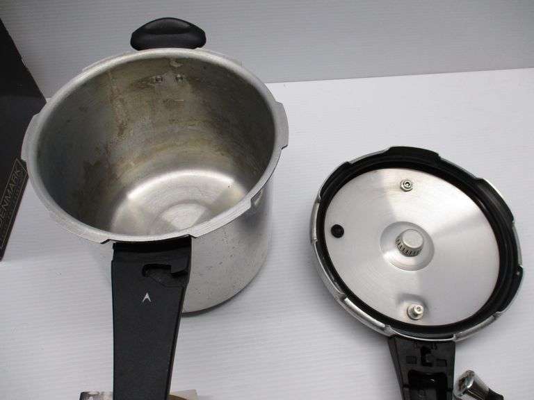 Sixquart Denmark pressure cooker in original box Albrecht Auction