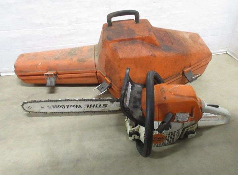 Stihl MS251 Chainsaw with 16" Bar, Comes with Case and Chain Albrecht