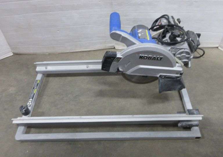 Kobalt electric tile saw with pump, in working condition, tested, as is