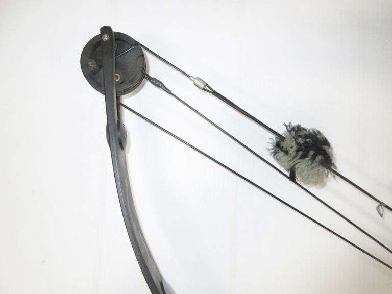 Older Martin M1 Tiger compound bow, right handed, 55 to 70 lb. draw, 50 letoff Albrecht