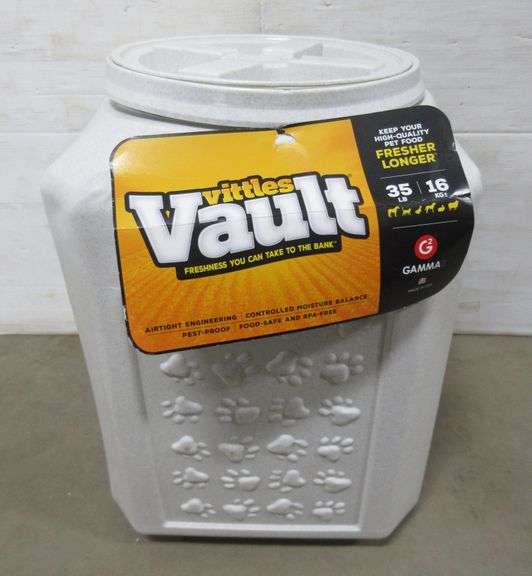 Gamma 2 Vittles Vault pet food container holds 35 lbs., has a small