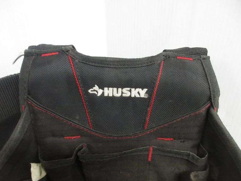 Husky tool belt with two pouches, in very good condition Albrecht