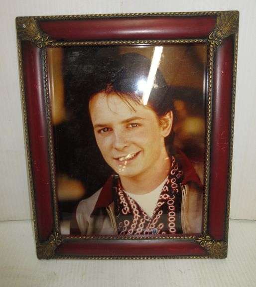 Young Michael J. Fox portrait, 8"W x 10"H, nice - Albrecht Auction Service