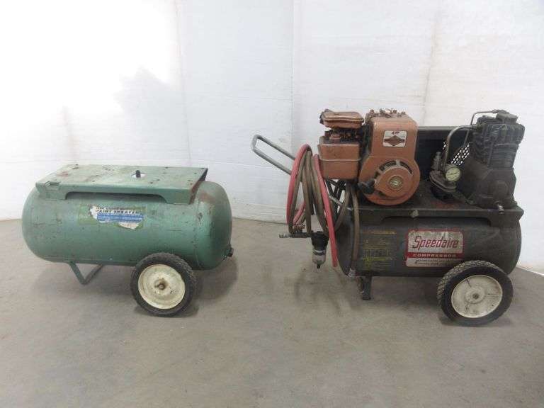Speedaire air compressor with 4 HP Briggs & Stratton engine, works but