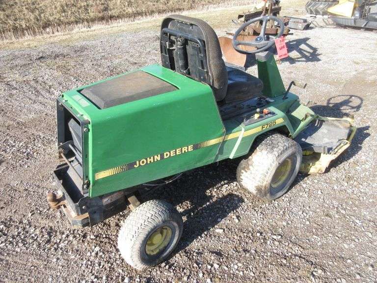 John Deere F725 lawn mower, Kawasaki liquid cooled engine, 54" cut