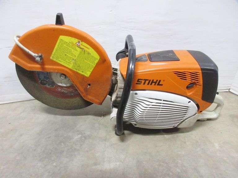 Stihl TS700 concrete chop saw, bogs a little at full throttle, runs and