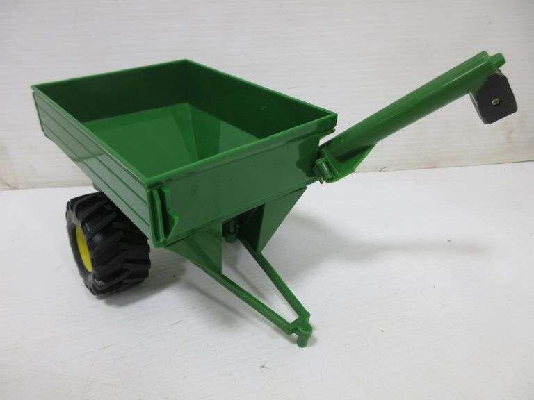 Road Rippers farm tractor, sound switch on bottom, no corrosion in ...