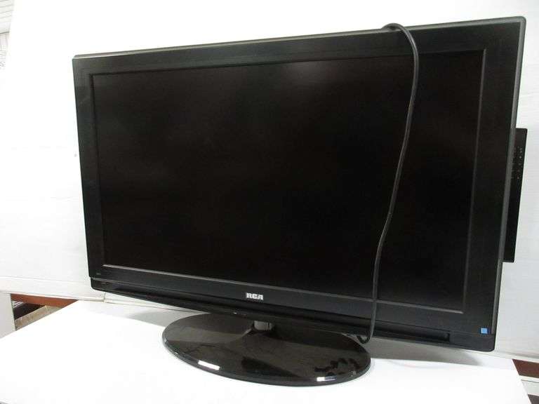 40" RCA TV, turns on, no remote Albrecht Auction Service