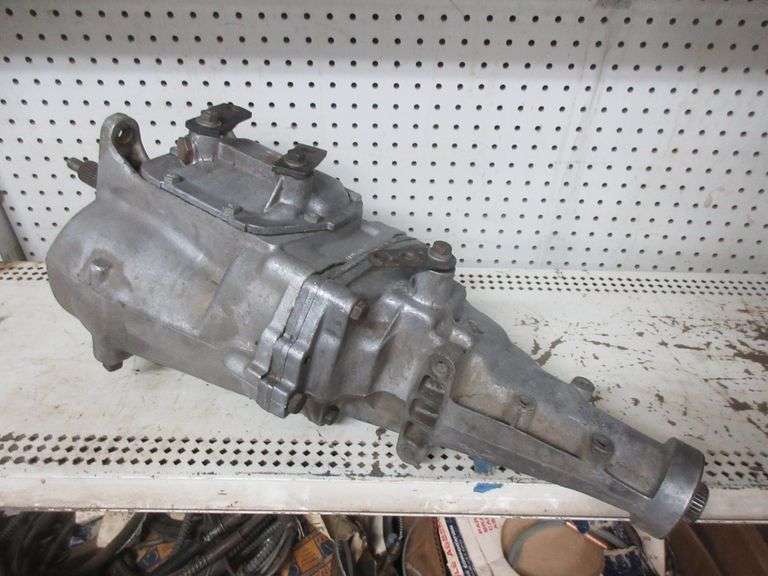 Muncie 4speed transmission M20, good condition Albrecht Auction Service
