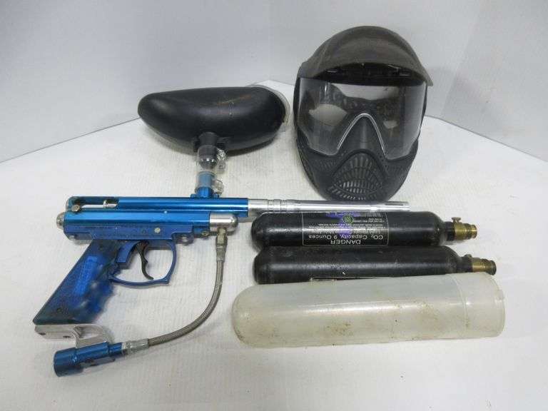 Semiauto cal 68 spyder victor paintball gun with Zc02 tanks plastic