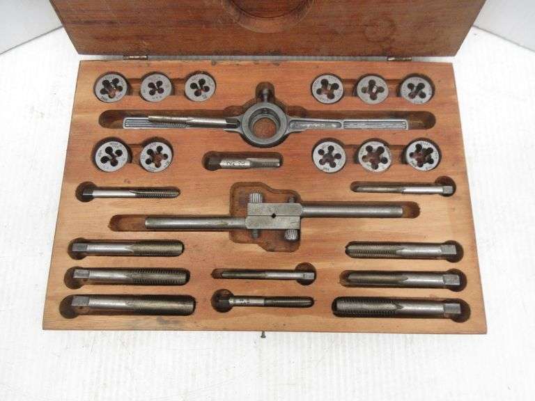 Ace Tap and Die Set, Henry L Hanson, used, as is Albrecht Auction Service