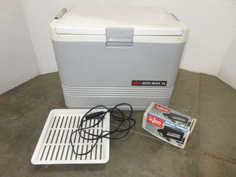 Igloo Kool Mate 36 cooler, 14 3/4"W x 21 1/4"L x 16 3/4"H; Igloo Kool