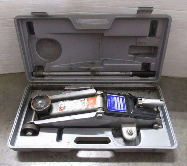 4000 lb. hydraulic floor jack in case Albrecht Auction Service