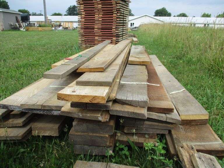 Rough Sawn Lumber, mostly oak, 4' to 8', older Albrecht Auction Service
