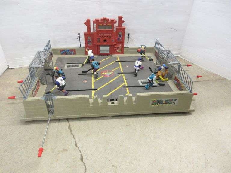 Nerf Bash back alley street hockey, no puck Albrecht Auction Service