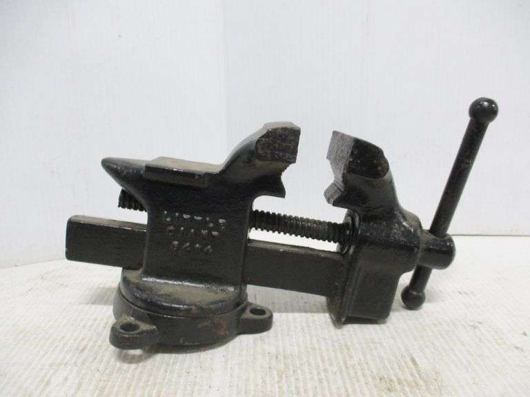 Little Giant 5494 bench vise, 3" cast pads, pipe grips, good, a little