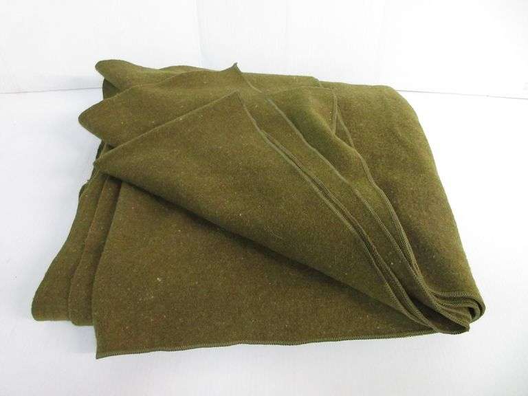 Military issue wool blanket; "28th Infantry Division United States Army Europe Pictorial