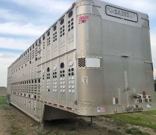 2010 Wilson Cattle Trailer, 51' x 102", Decent Floors, 40 Rubber