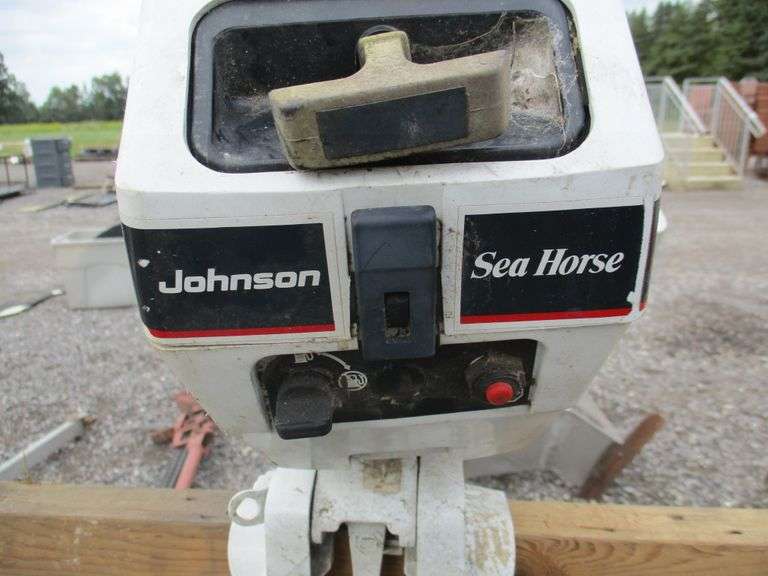 Johnson 3 HP outboard boat motor, in good condition, should run with minimal work Albrecht