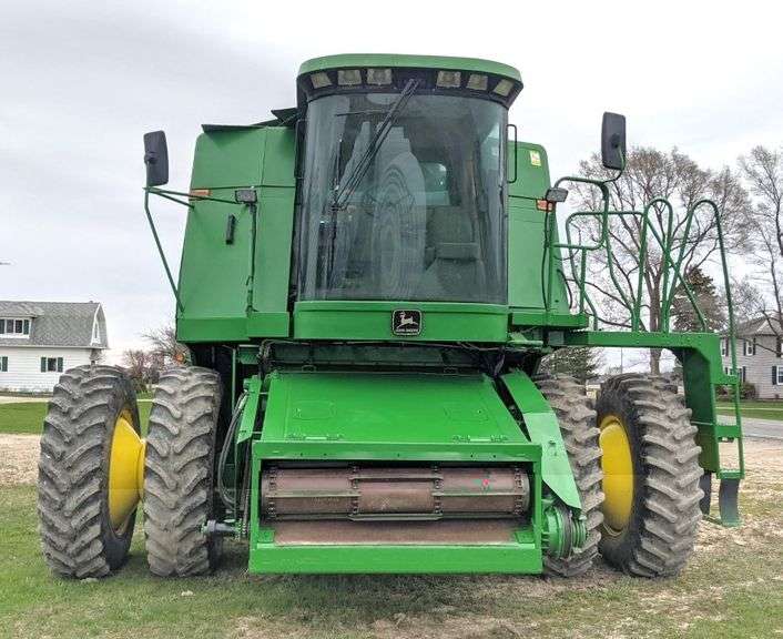 1993 John Deere 9600 4WD Combine, (Approx. 4200 Engine Hours, 3200