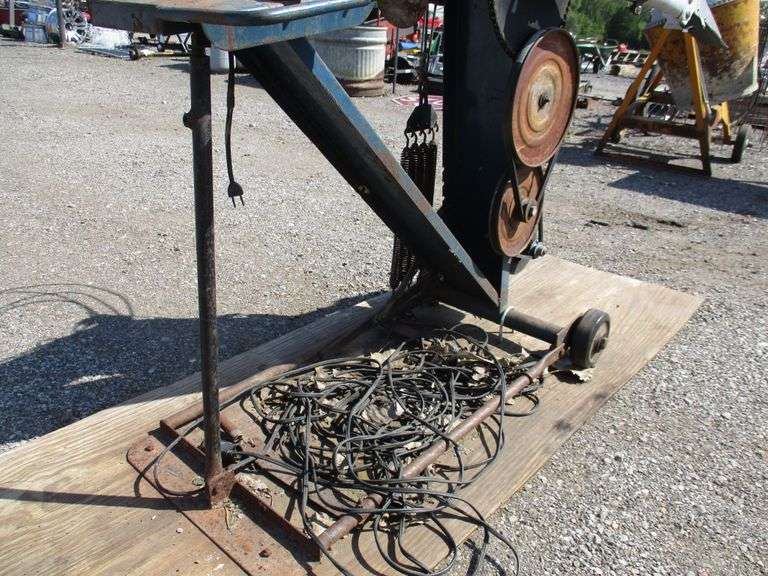 Antique dudley automatic pitching machine, used, works, model champ