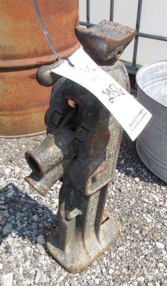 Simplex Farm Machinery Farm equipment simplex 86A, 6-Ton jack, used - Albrecht Auction Service