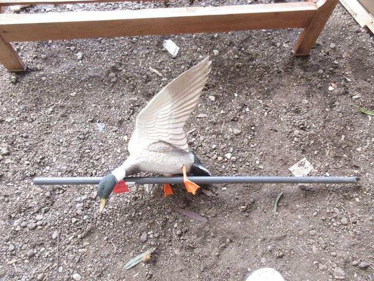 Mojo air motion duck decoy with pole stand, new Albrecht Auction Service