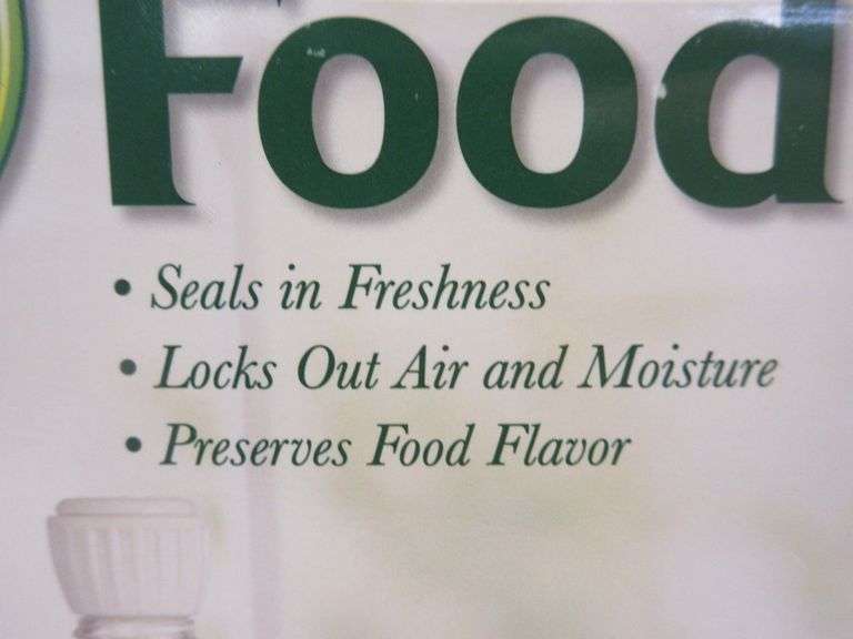 Foodsaver accessory pack, includes (3) canisters, 10 pint bags, 10 qt