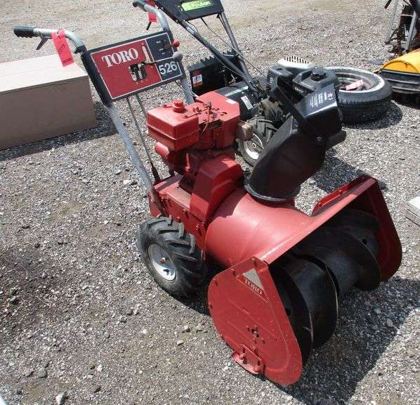 Toro 526 Snowblower, 26"W, ran last March 2021, was never used in 2022