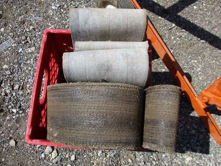 Belt driven 29" blade buzz saw, belt included, used with a farmall side