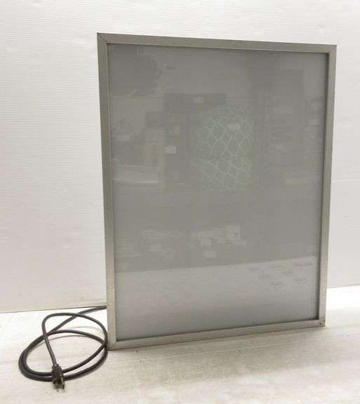 Aluminum professional light box, made in the USA, 22 1/2"W x 4"D x 28 1/2"H, works as it should