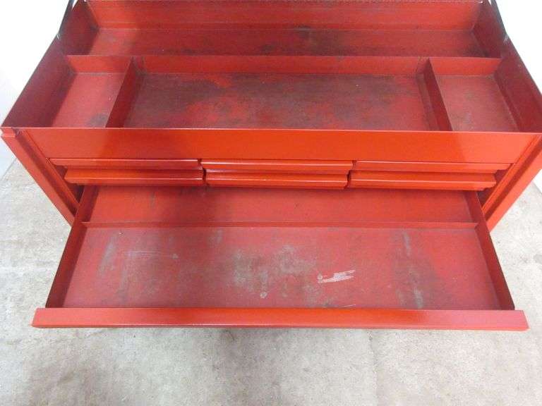 1976 SnapOn KRA61, ninedrawer tool box with set of keys, 31"W x 15"D