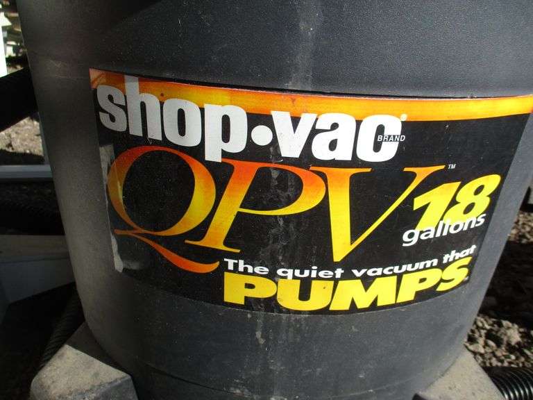 (2) Sears Craftsman Shop Vacs, both work Albrecht Auction Service