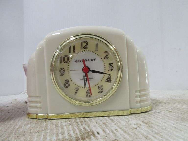 Crosley deco alarm clock; SXE digital alarm clock with USB, charging