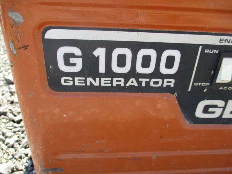 Generac G1000 generator, starts on spray, untested, as is Albrecht