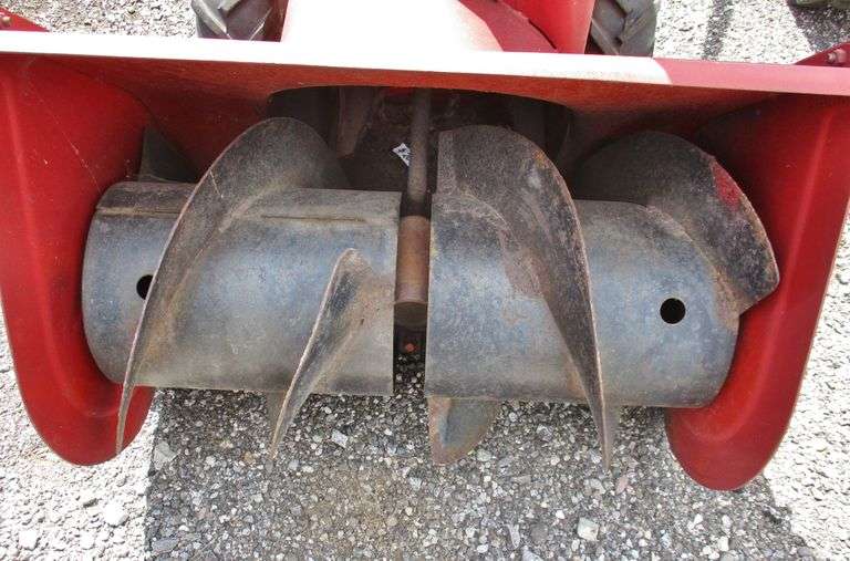 Toro 526 Snowblower, 26"W, ran last March 2021, was never used in 2022