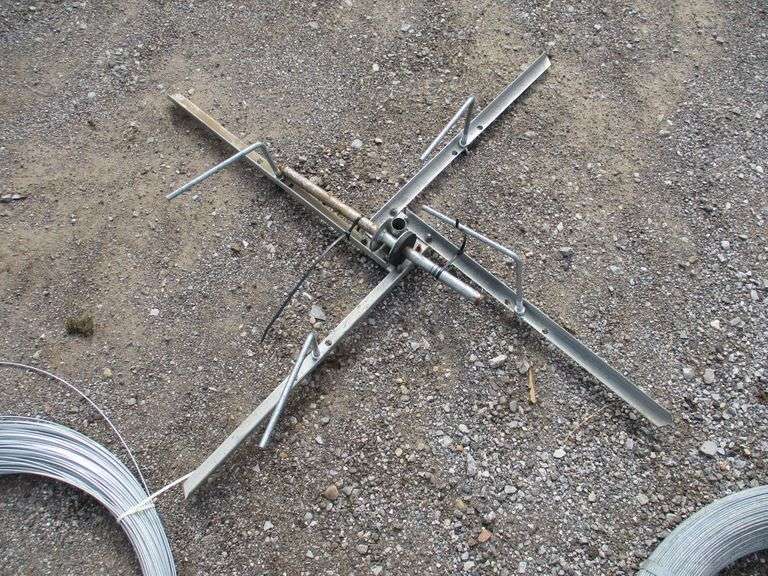 Spinning Jenny with one and a half spools high tensile wire, good