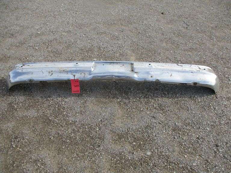 Chevy truck bumper, fair Albrecht Auction Service