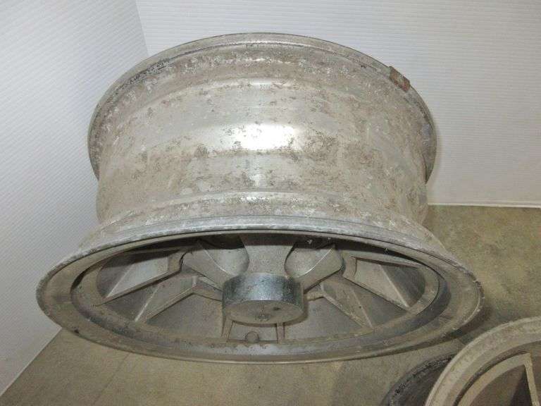 (2) 1979 Hurst Olds N78 wheels, 15