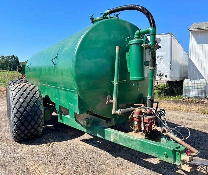 This item Selling ABSOLUTE! 6000Gallon Vacuum Tank, Walking Tandem
